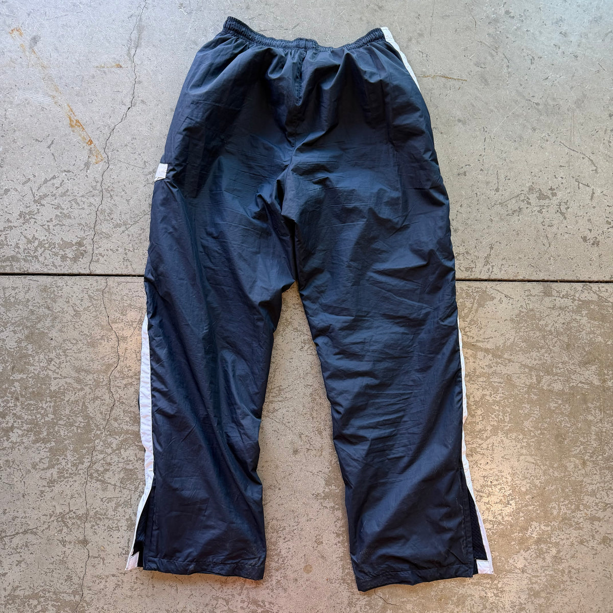 M 00s Navy Nike Track Pants