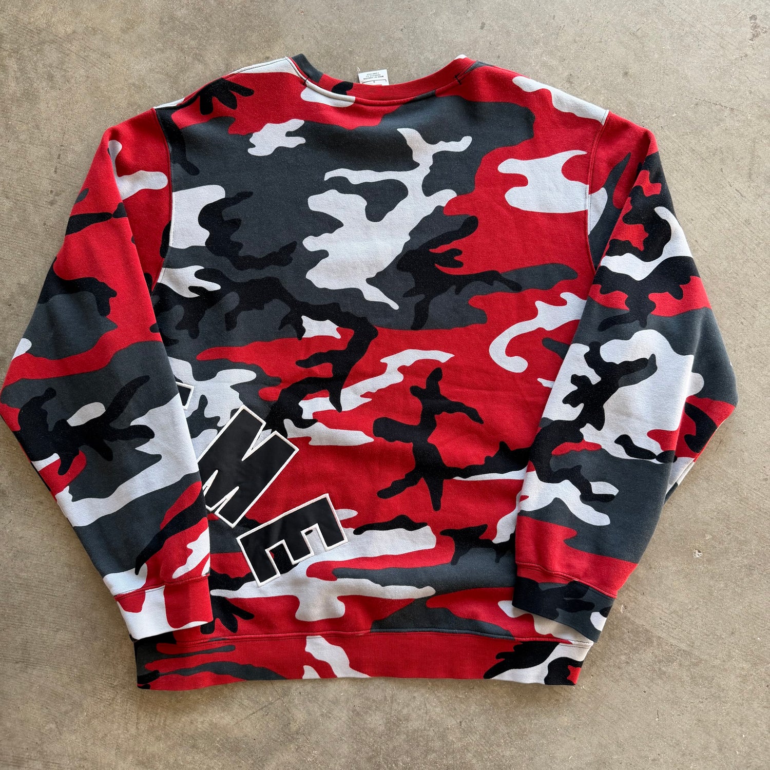 L Supreme x Nike Red Camo Crewneck