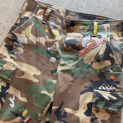 33x32 2019 Vetements Sticker Camo Pants