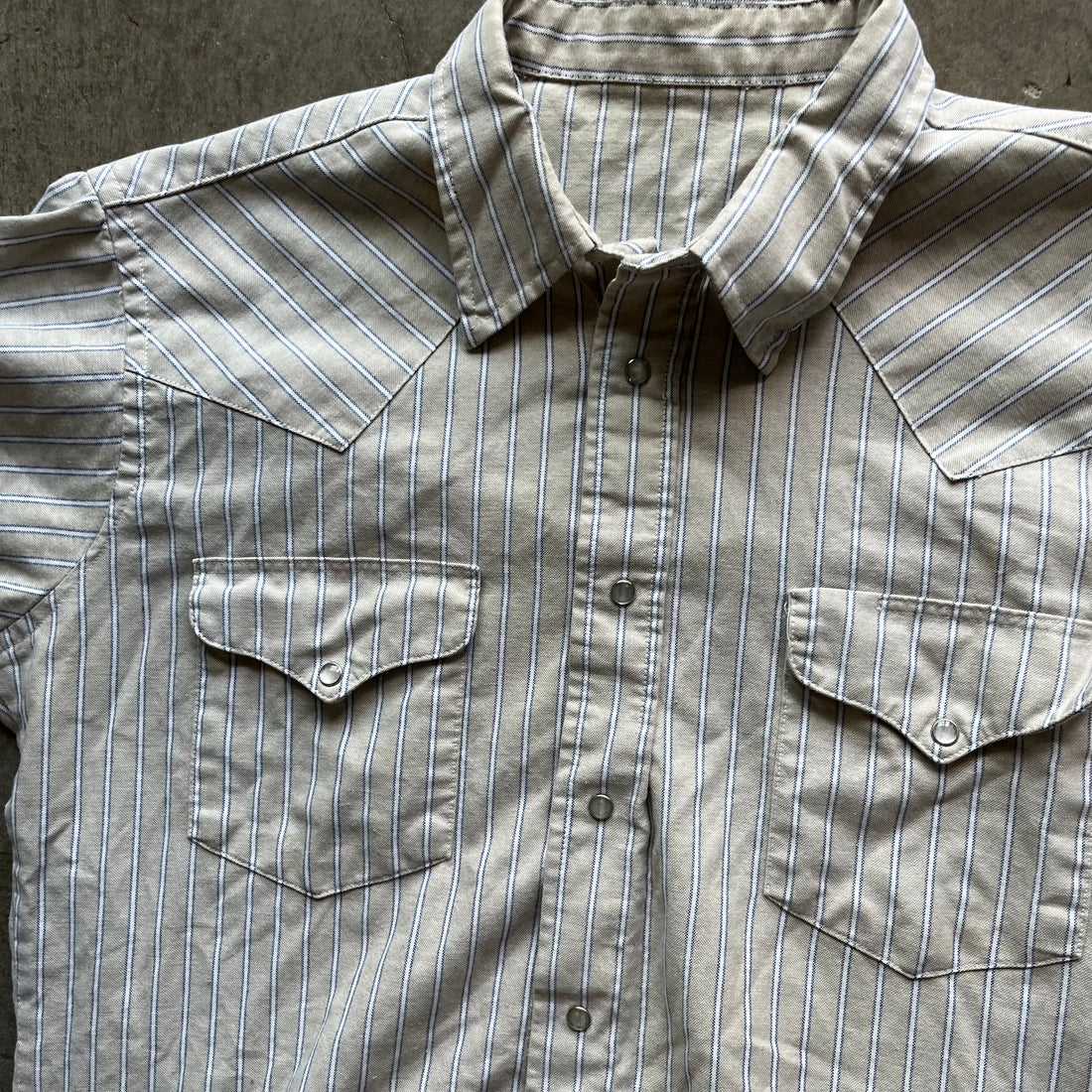 L Vintage Pearl Snap