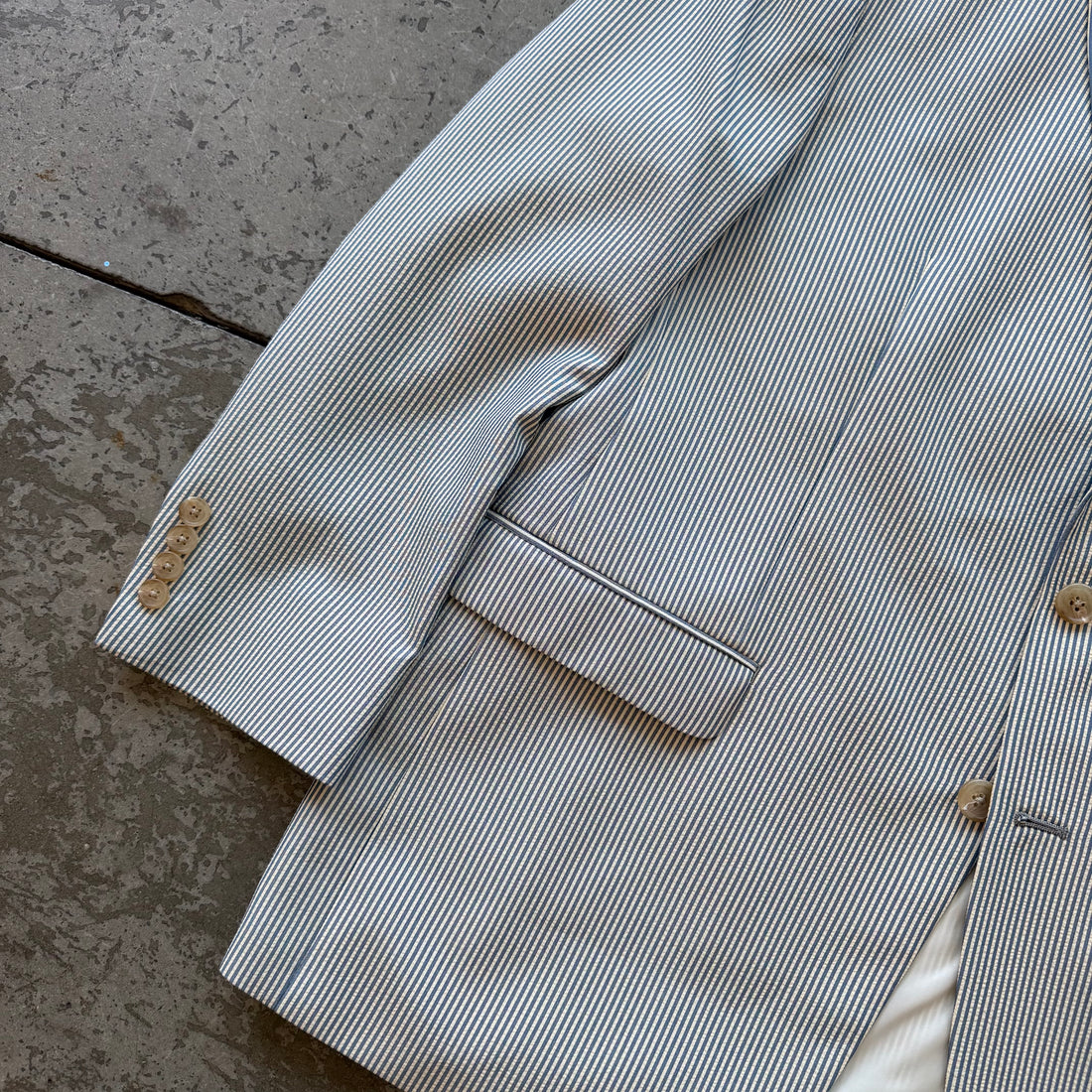 42R Lauren Ralph Lauren Blue/White Pinstripe Suit Jacket