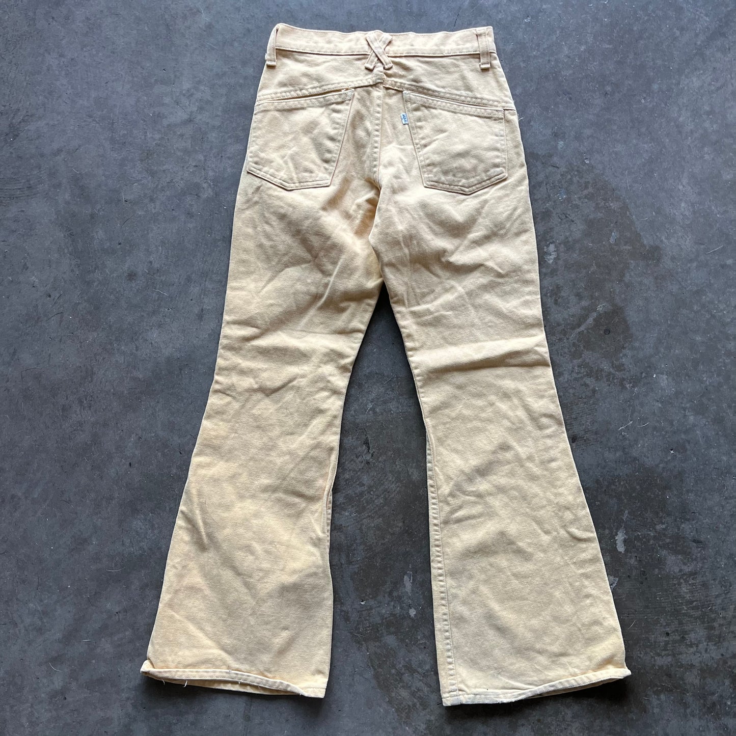 27x30 90s Levis Bell Bottoms