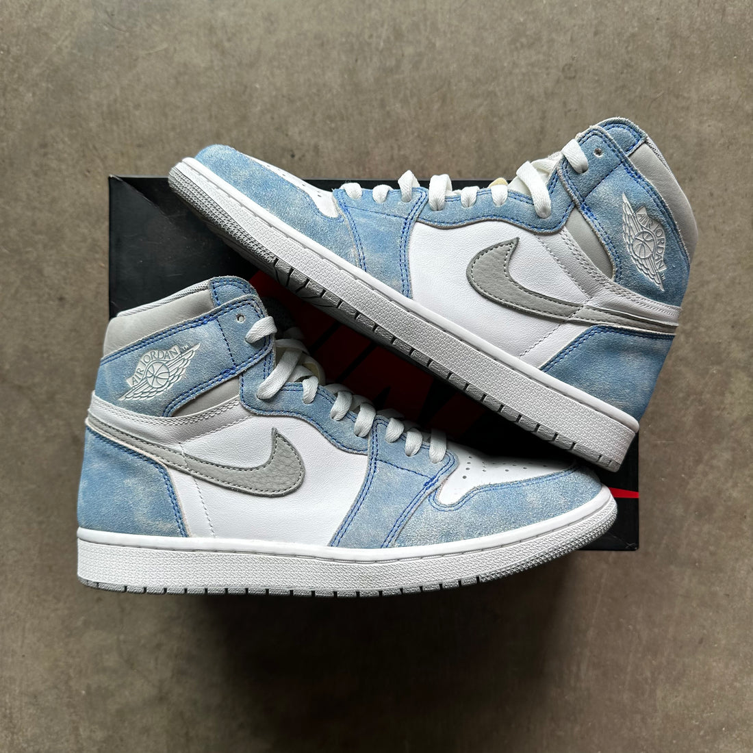 9.5 Used Jordan 1 Hyper Royal