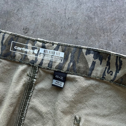 40x32 Camo Carhartt Pants