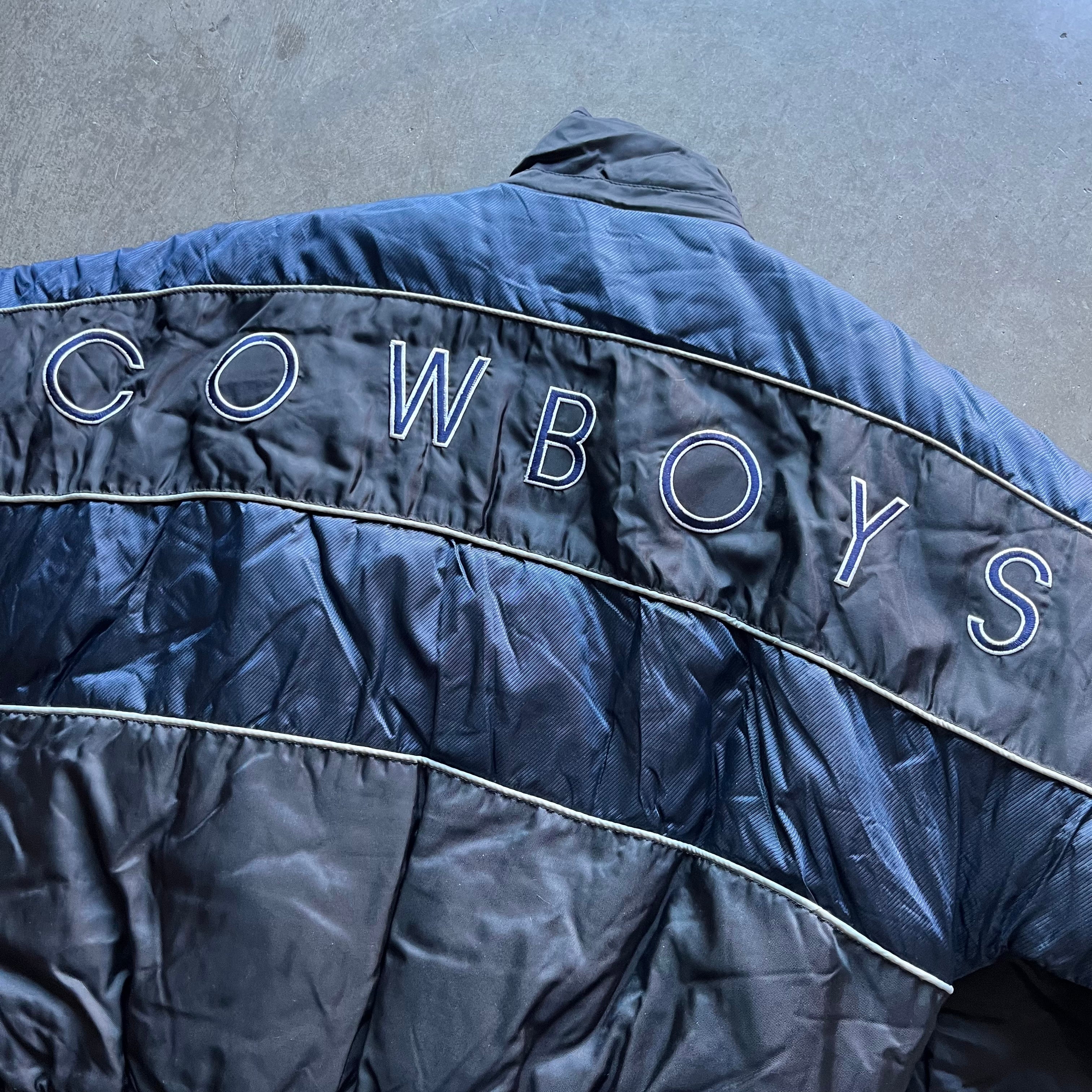 L 90s Cowboys Spellout Puffer