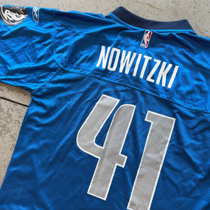 M 00s Dirk Footsketball Jersey