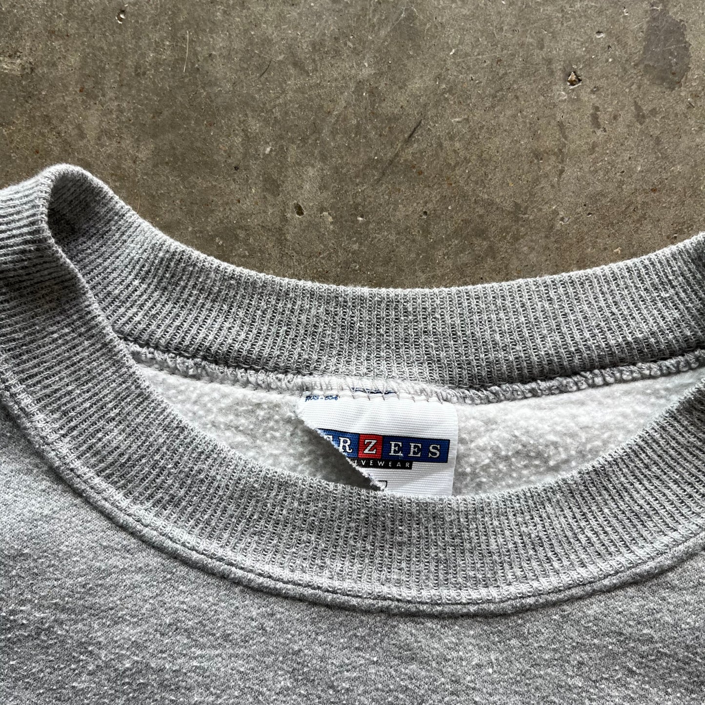 XXL 00s Classic Iron Crewneck