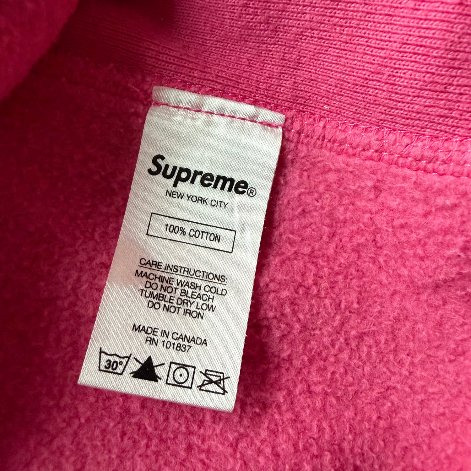M Supreme F/W 2017 Magenta Box Logo