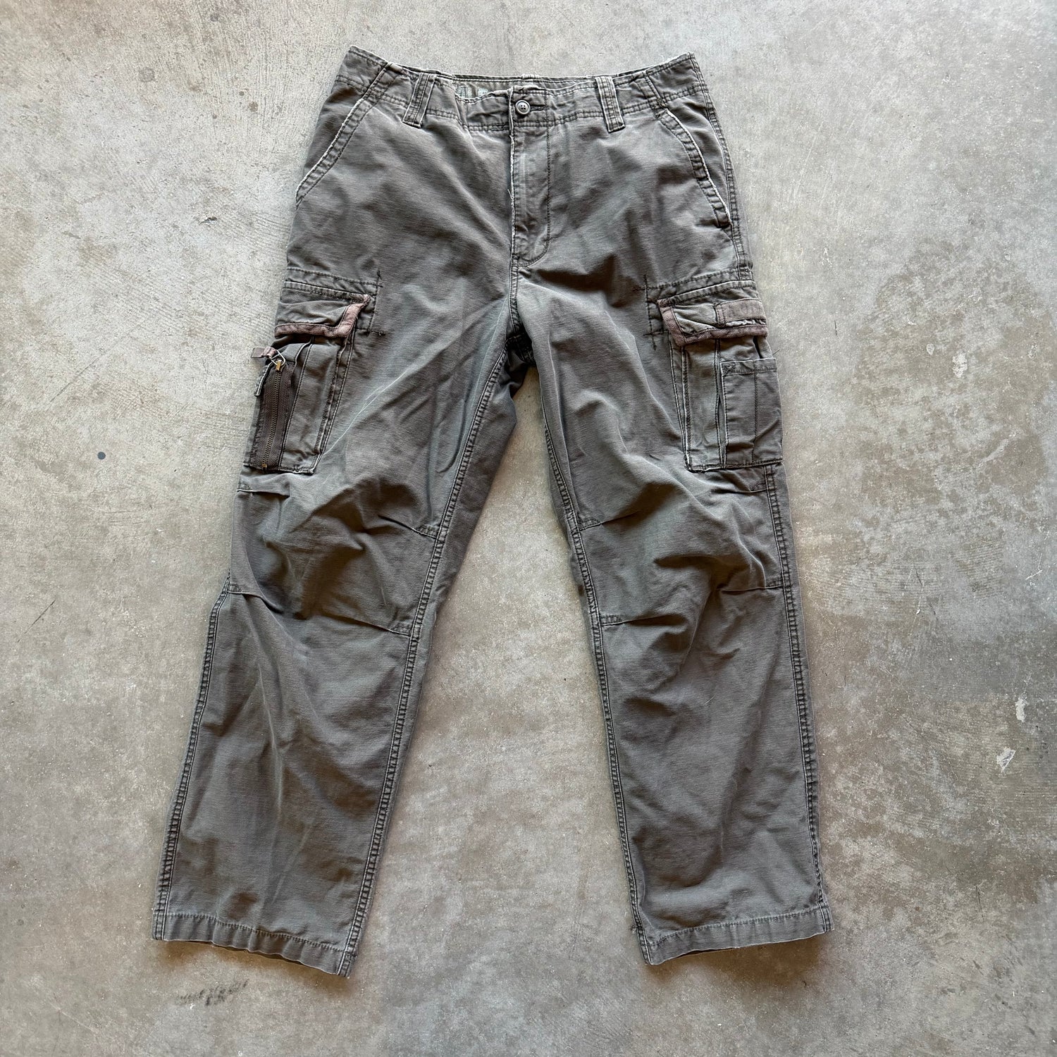 34x34 00s Aeropostale Cargo Pants
