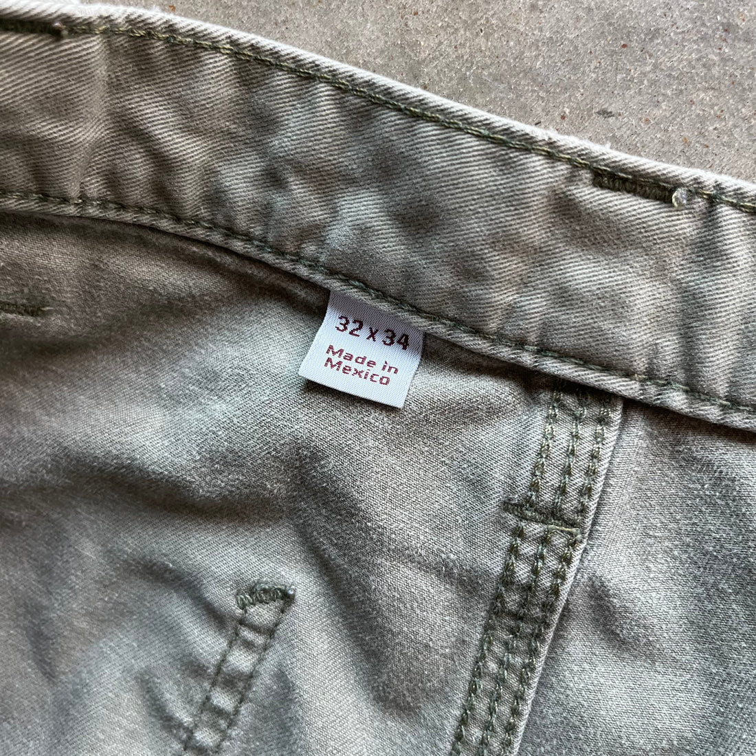 32x34 00s Olive Carhartt Pants