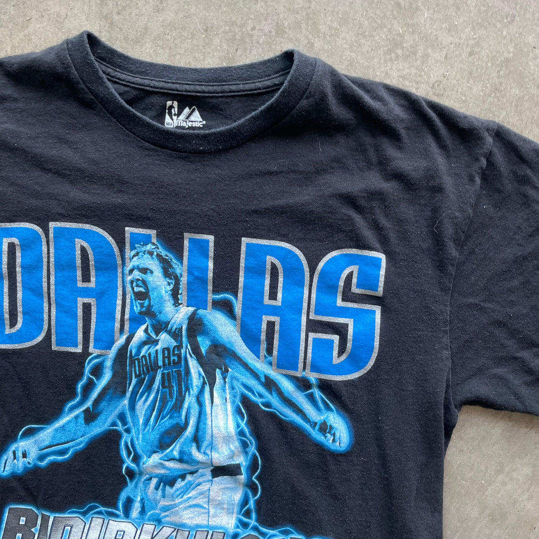 M Dirk Mavs Tee