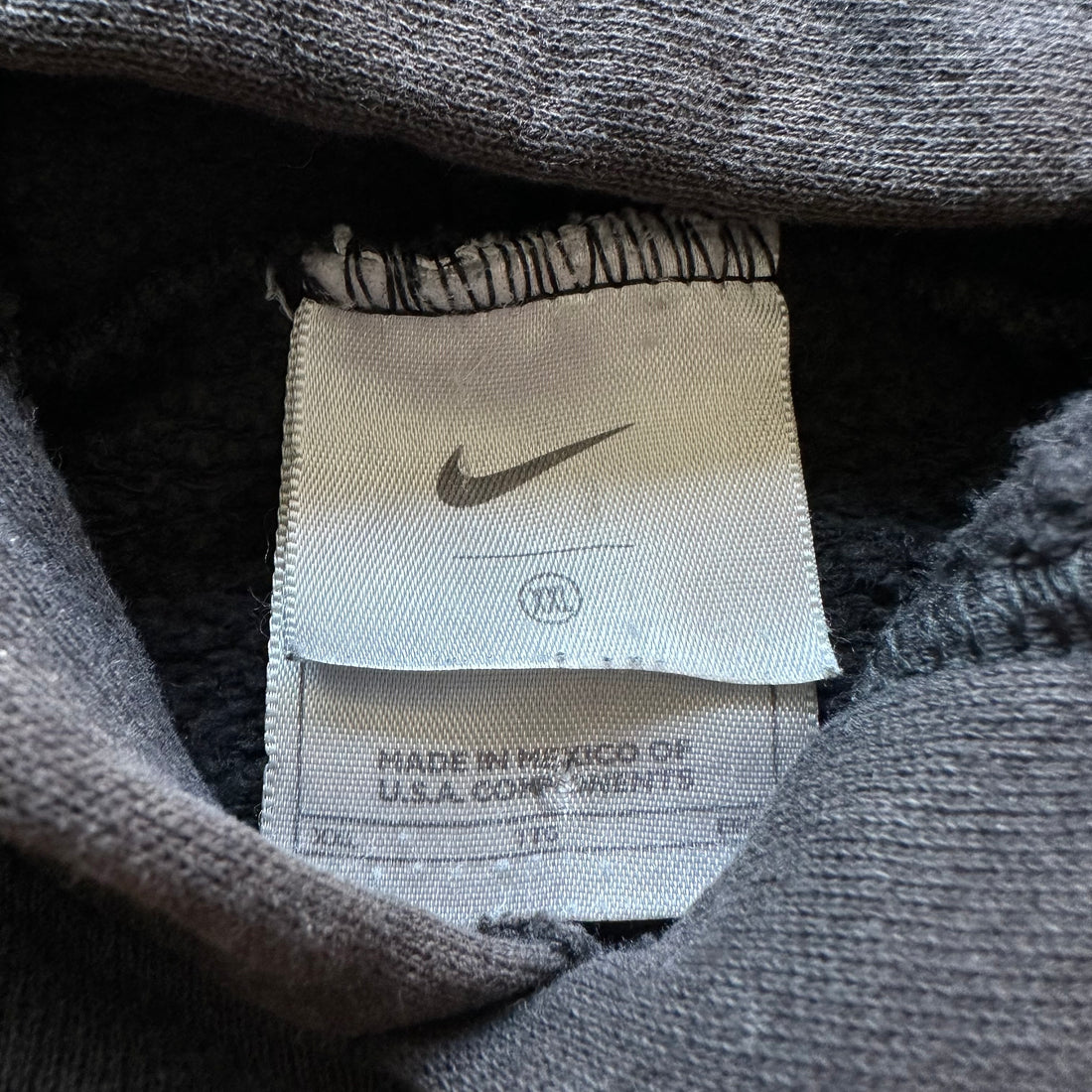XXL 00s Nike Center Swoosh