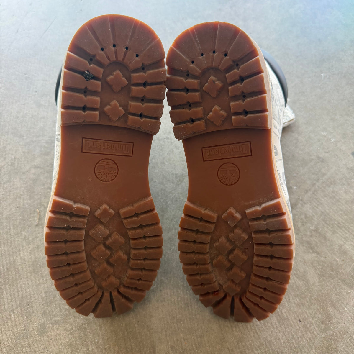 10 MM6 Supreme Timberland Money