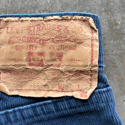 31x33 90s Courdoroy Levis Pants