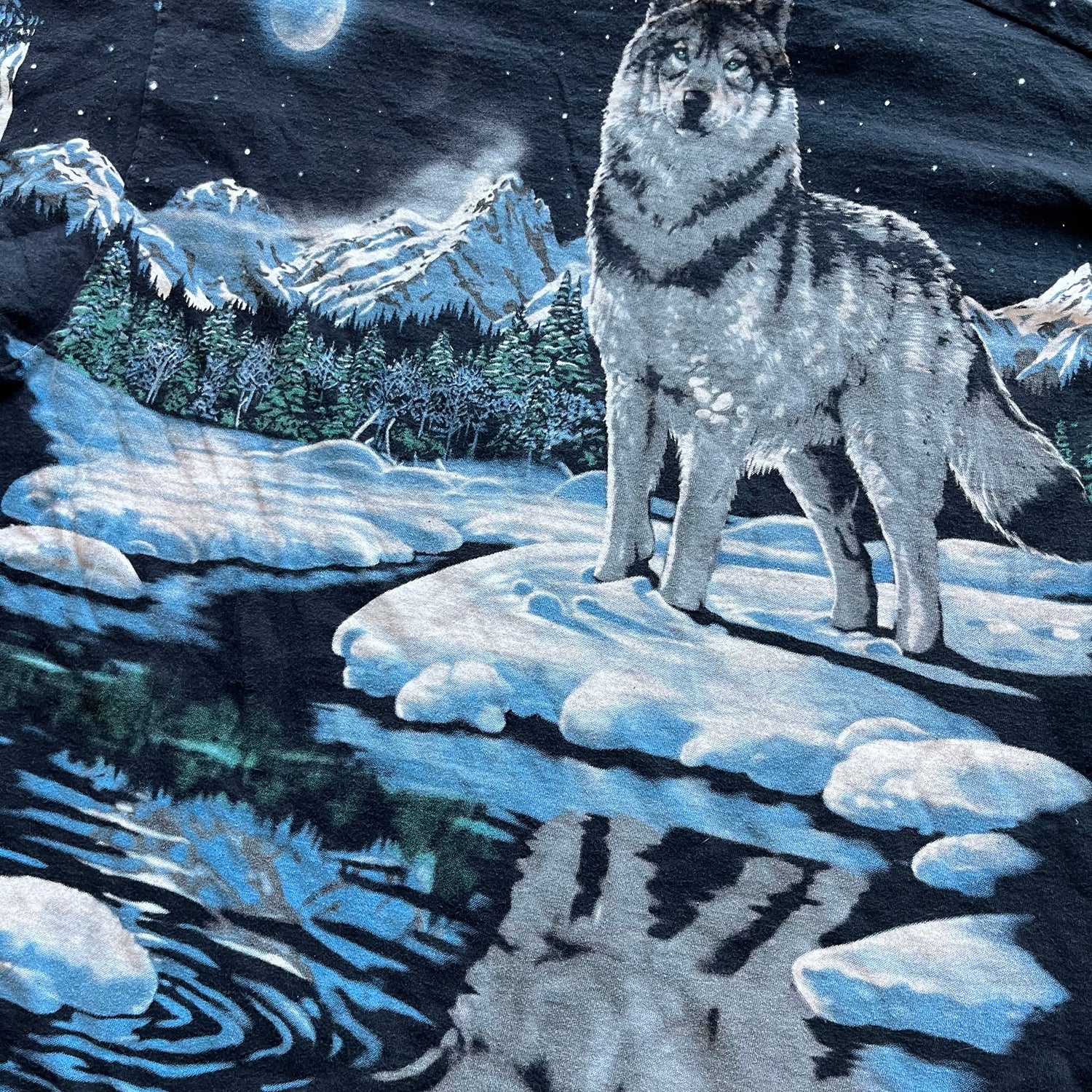 XL 95 Liquid Blue Wolf Tee