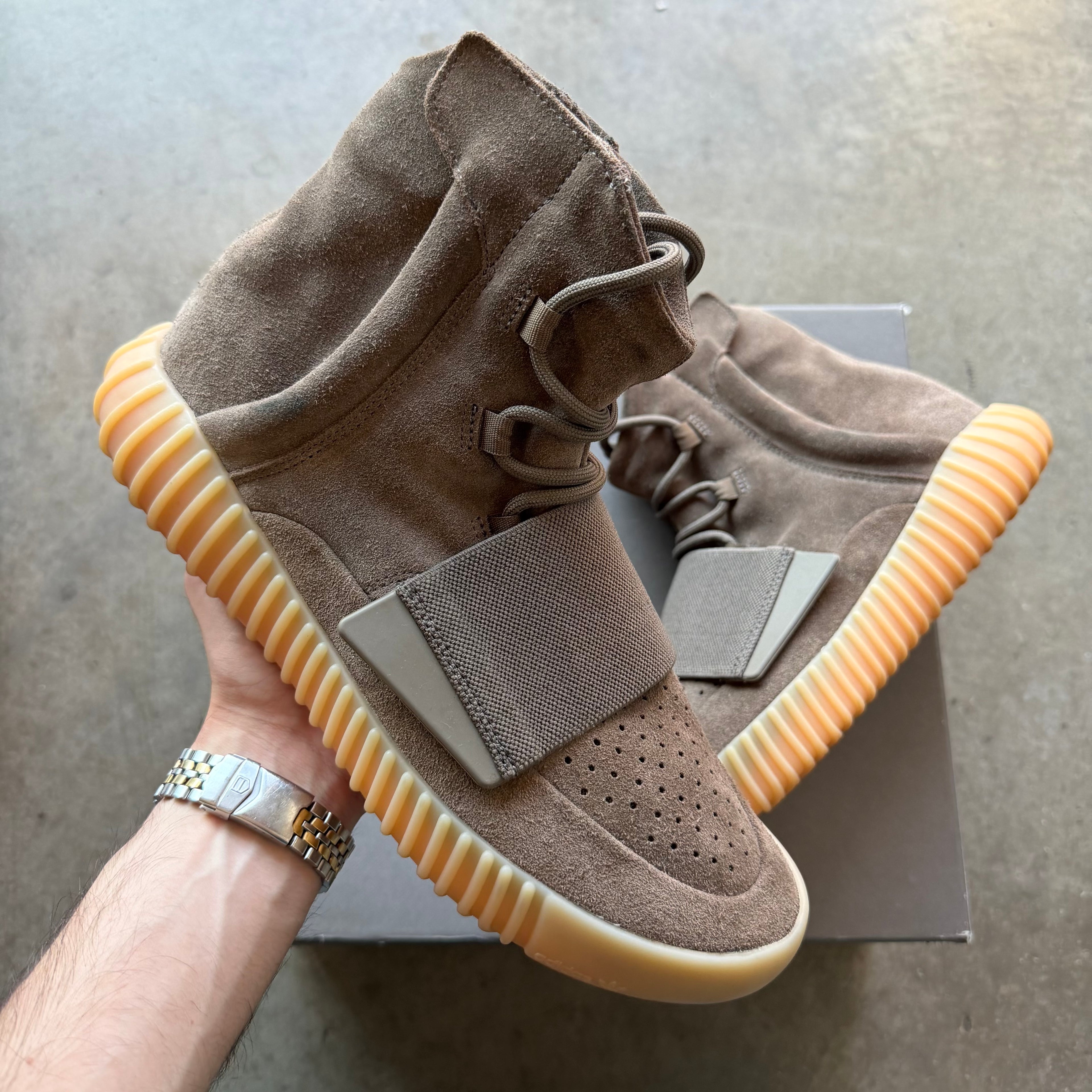 9.5 Used Yeezy 750 Chocolate