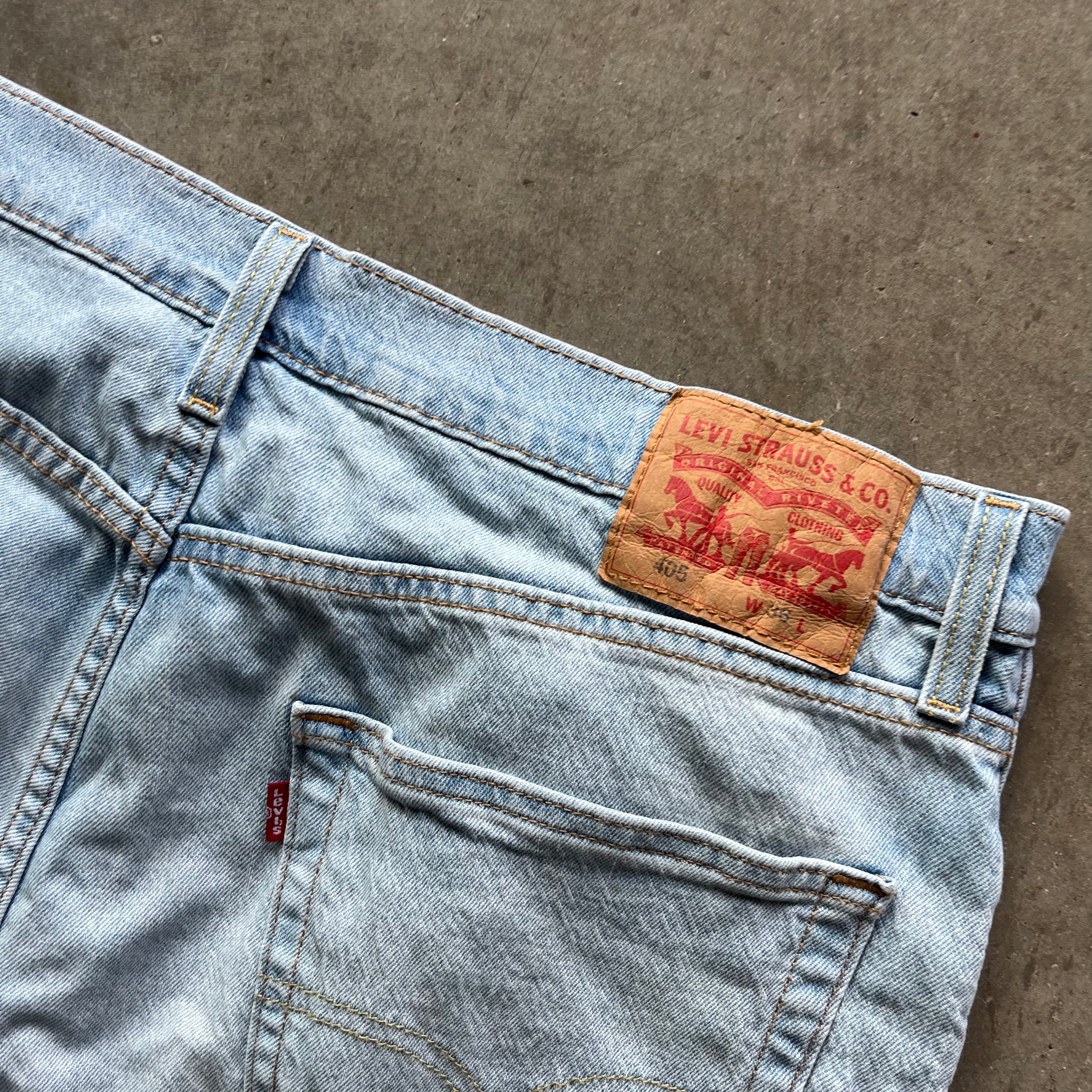 36w 00s Levis Shorts