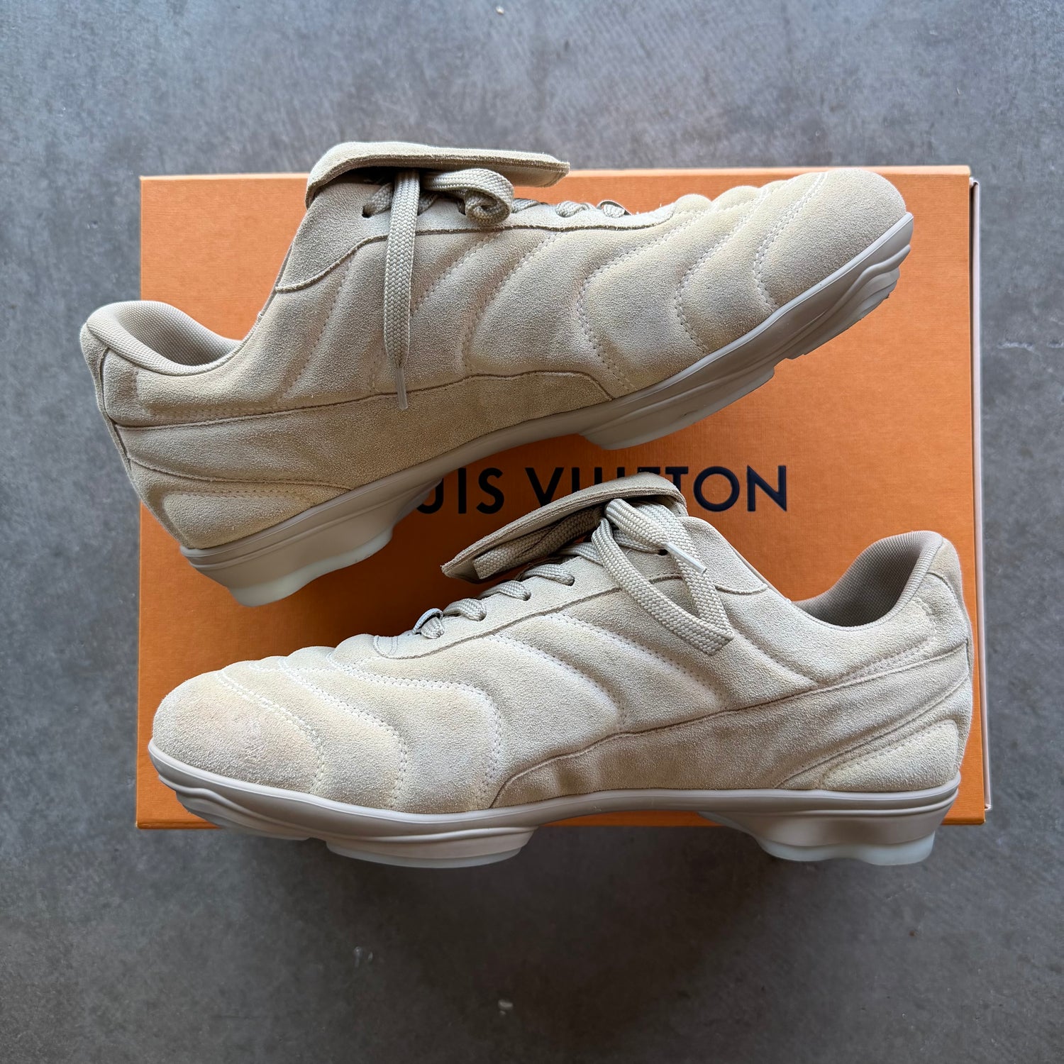 10 Louis Vuitton Footprint Sneaker Tan