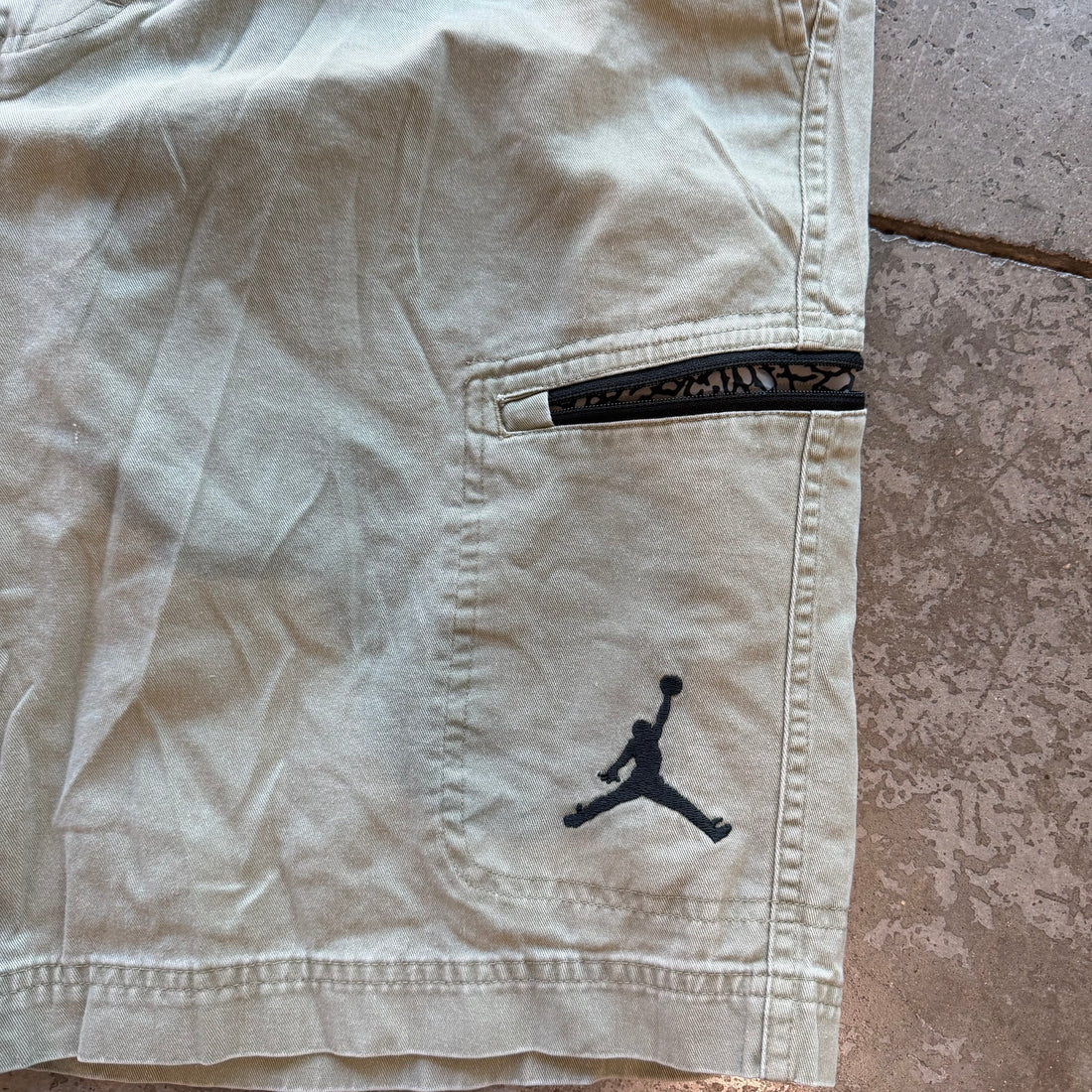 32w 00s Jordan Khaki Shorts