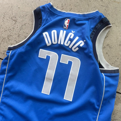 L Dallas Mavericks Doncic Jersey